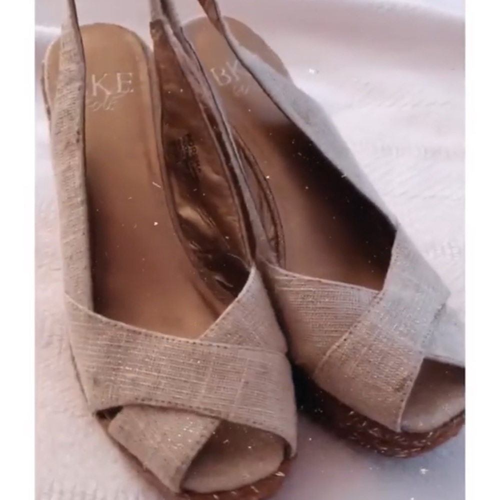 Wedge shoe tan